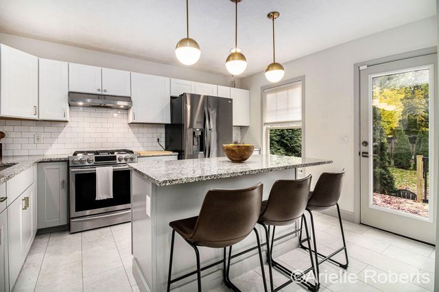 344 Highland Street SE, Grand Rapids, MI 49507