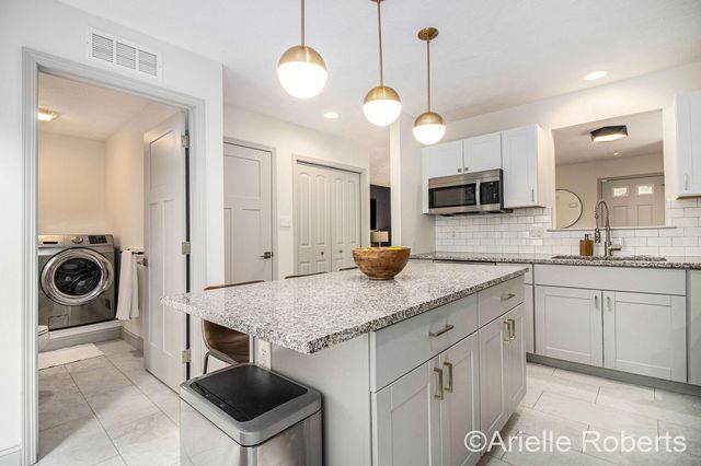 344 Highland Street SE, Grand Rapids, MI 49507