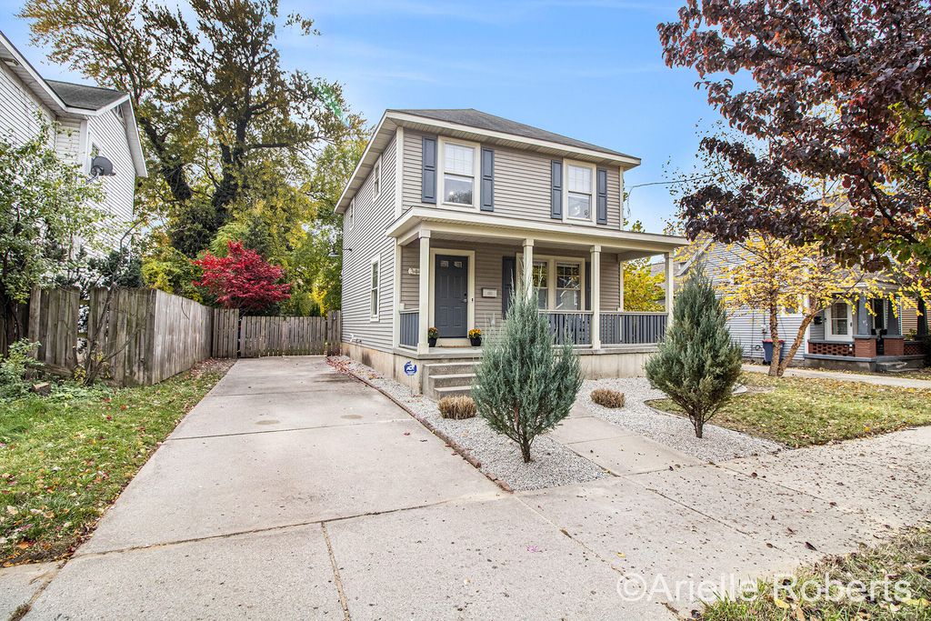 344 Highland Street SE, Grand Rapids, MI 49507