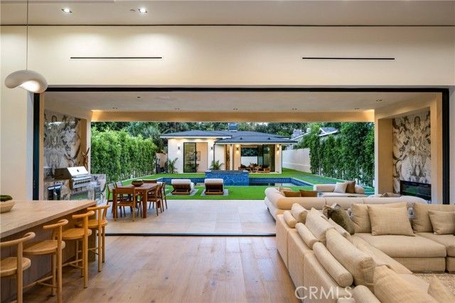 11826 Kling Street, Valley Village, CA 91607