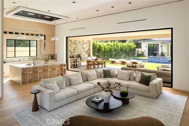 11826 Kling Street, Valley Village, CA 91607