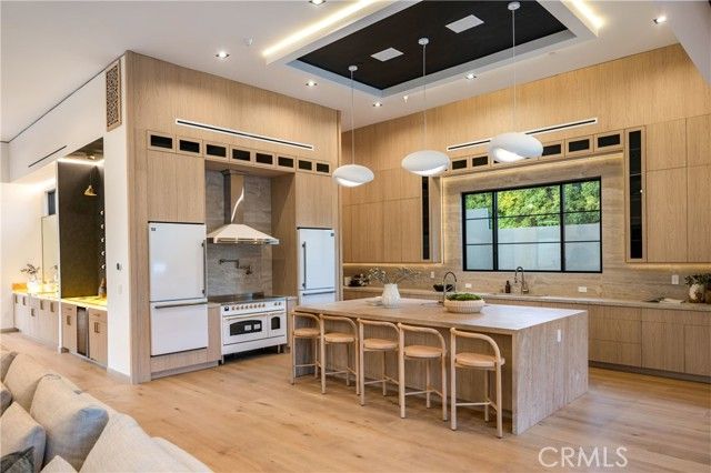 11826 Kling Street, Valley Village, CA 91607