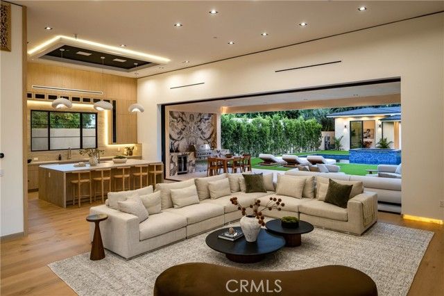 11826 Kling Street, Valley Village, CA 91607