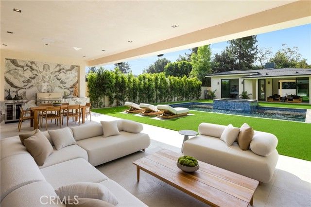 11826 Kling Street, Valley Village, CA 91607