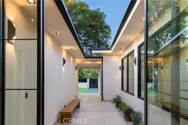 11826 Kling Street, Valley Village, CA 91607