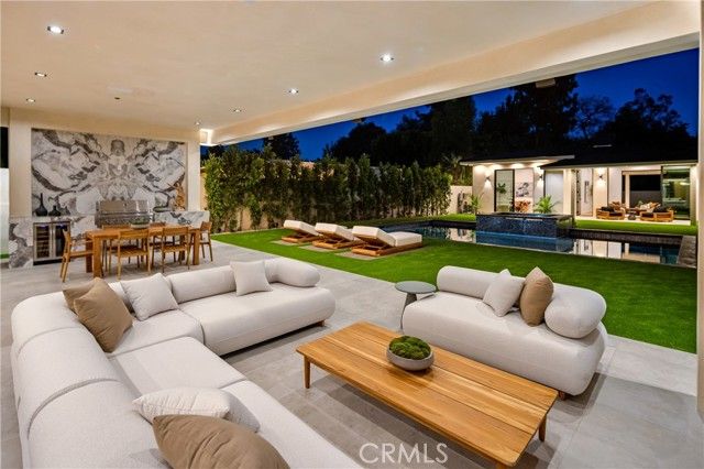 11826 Kling Street, Valley Village, CA 91607