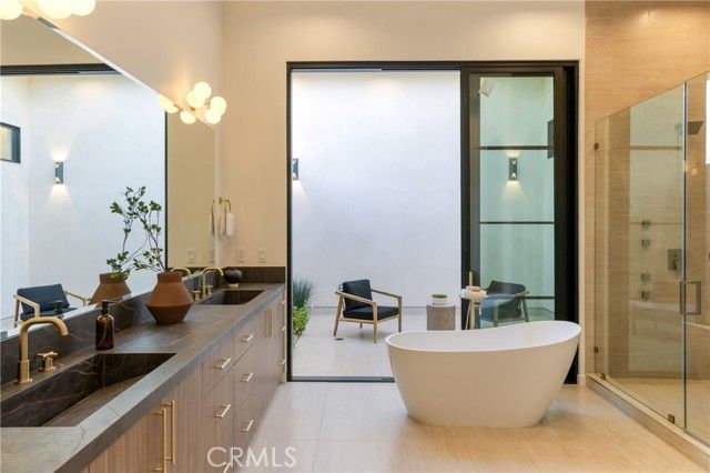 11826 Kling Street, Valley Village, CA 91607