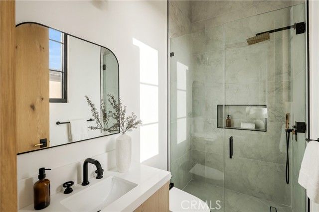 11826 Kling Street, Valley Village, CA 91607