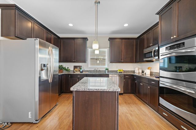 917 Bentbury Way, Cary, NC 27518