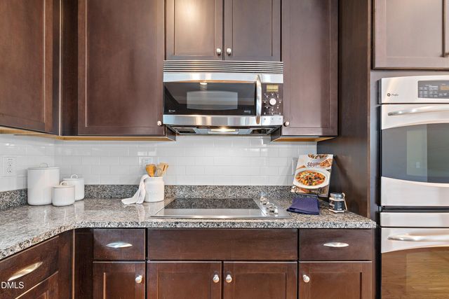 917 Bentbury Way, Cary, NC 27518