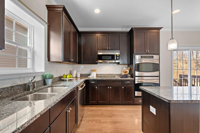 917 Bentbury Way, Cary, NC 27518