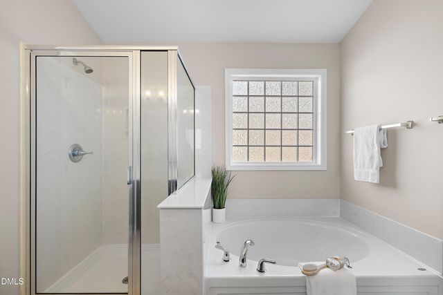 917 Bentbury Way, Cary, NC 27518