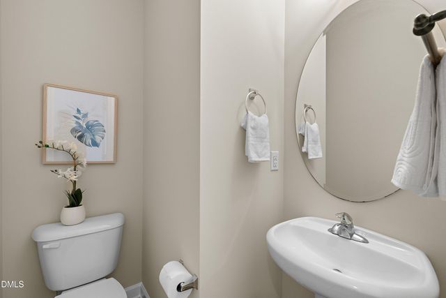 917 Bentbury Way, Cary, NC 27518