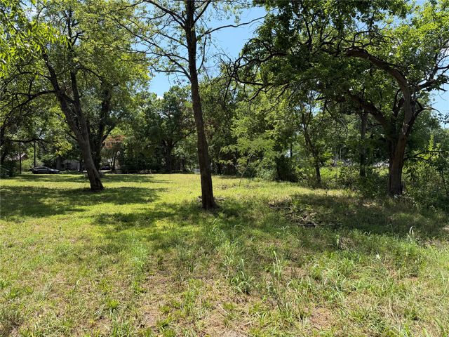 901 S Bryant Avenue, Sherman, TX 75092