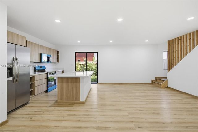 936 NW 10th St 3, Florida City, FL 33034