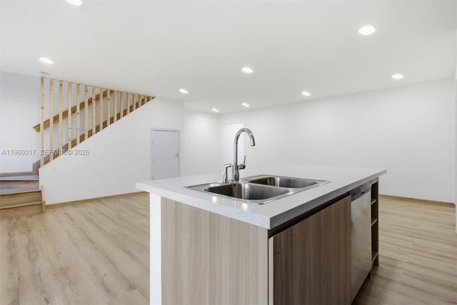 936 NW 10th St 3, Florida City, FL 33034