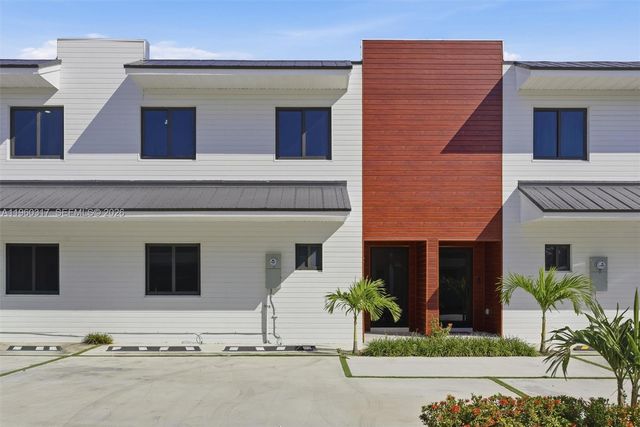 936 NW 10th St 3, Florida City, FL 33034