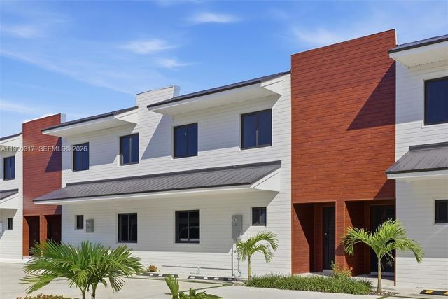 936 NW 10th St 3, Florida City, FL 33034