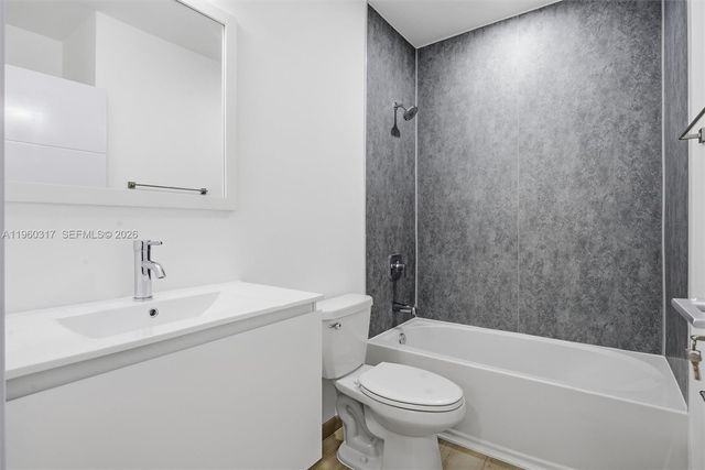 936 NW 10th St 3, Florida City, FL 33034