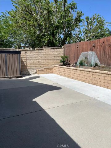 22813 Rio Clara, Valencia, CA 91354