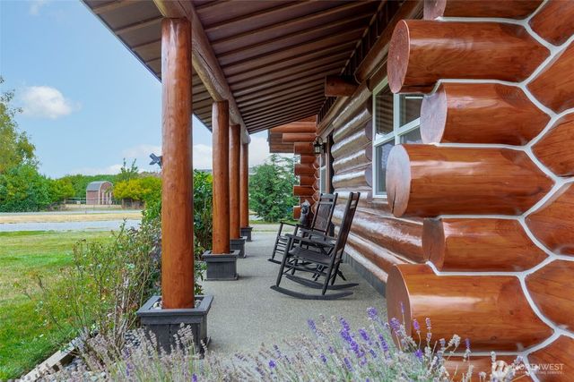 374 Agnew Pkwy, Port Angeles, WA 98362