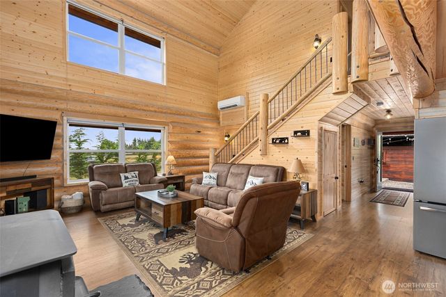 374 Agnew Pkwy, Port Angeles, WA 98362