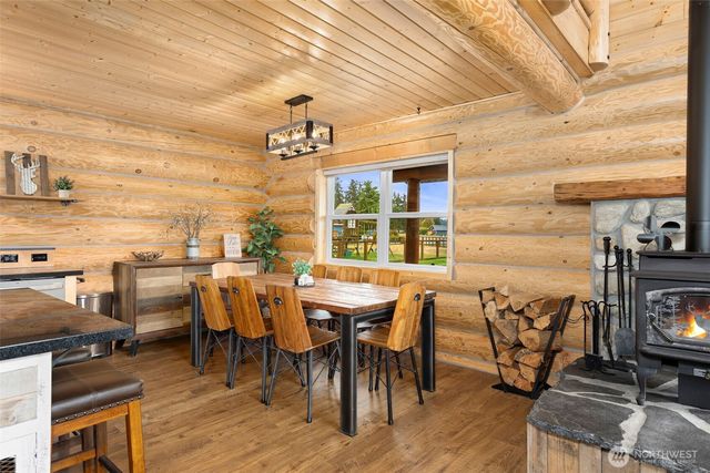 374 Agnew Pkwy, Port Angeles, WA 98362