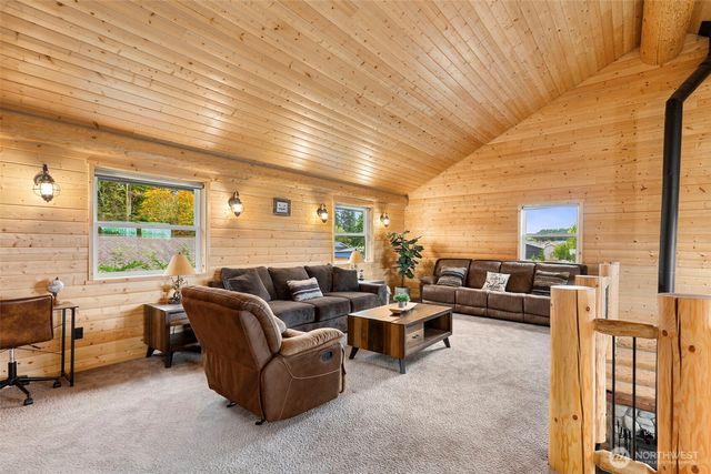 374 Agnew Pkwy, Port Angeles, WA 98362