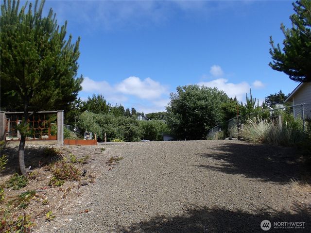 34910 I Street, Ocean Park, WA 98640