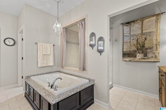 308 LAKEWOOD CIRCLE, Helena, AL 35080