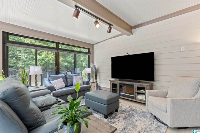 308 LAKEWOOD CIRCLE, Helena, AL 35080