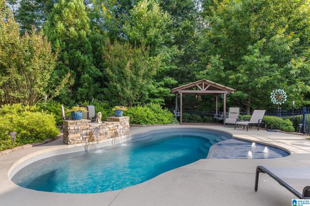 308 LAKEWOOD CIRCLE, Helena, AL 35080