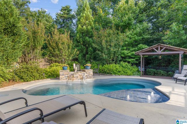 308 LAKEWOOD CIRCLE, Helena, AL 35080