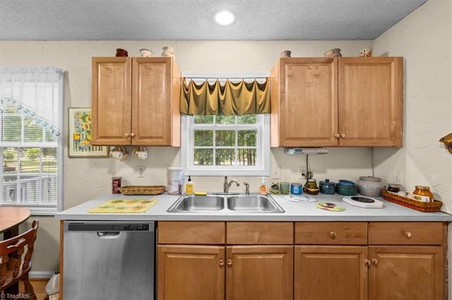 1737 Woodglo Drive, Asheboro, NC 27205