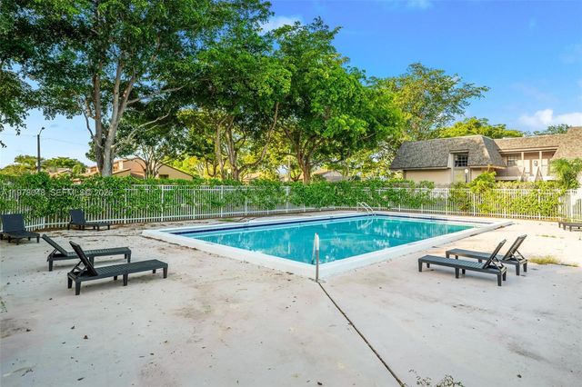 3631 NW 94th Avenue 6G, Sunrise, FL 33351