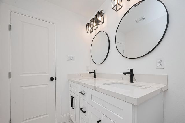 4516 Galesburg Street A, Houston, TX 77051