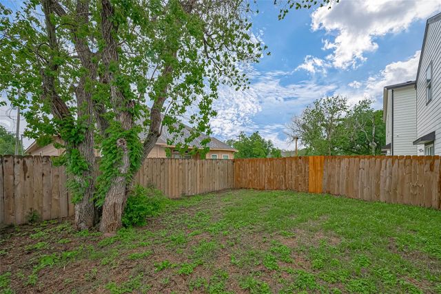 4516 Galesburg Street A, Houston, TX 77051