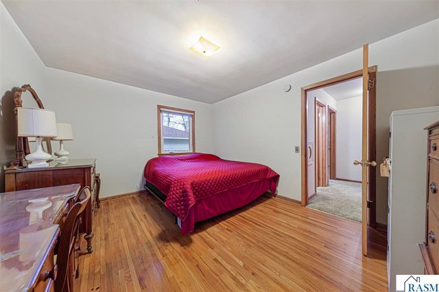 737 Gwyn Drive, Mankato, MN 56001