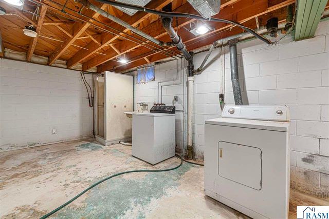 737 Gwyn Drive, Mankato, MN 56001