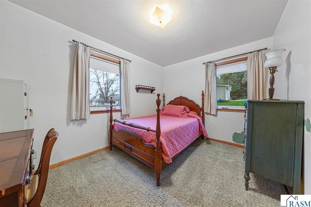 737 Gwyn Drive, Mankato, MN 56001