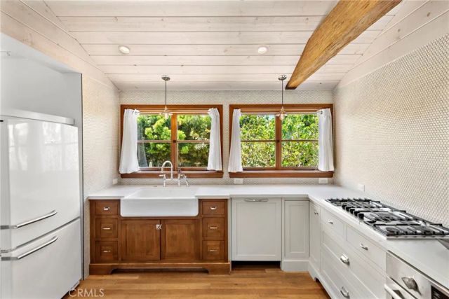 274 Wave Street, Laguna Beach, CA 92651