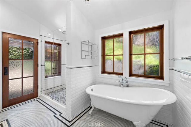 274 Wave Street, Laguna Beach, CA 92651