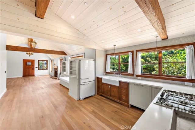 274 Wave Street, Laguna Beach, CA 92651