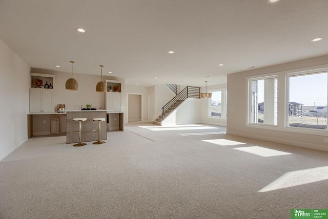 20658 Laurel Avenue, Elkhorn, NE 68022