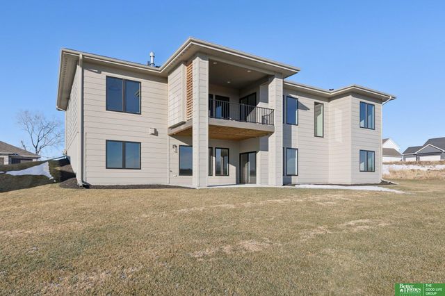 20658 Laurel Avenue, Elkhorn, NE 68022