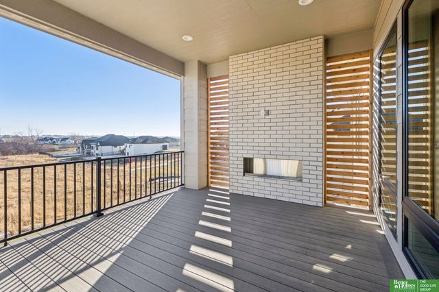 20658 Laurel Avenue, Elkhorn, NE 68022