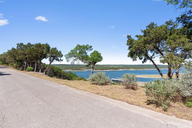 6203 Lakeshore DR, Lago Vista, TX 78645