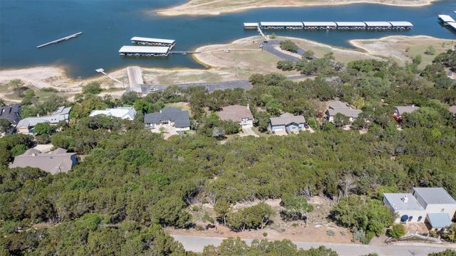 6203 Lakeshore DR, Lago Vista, TX 78645