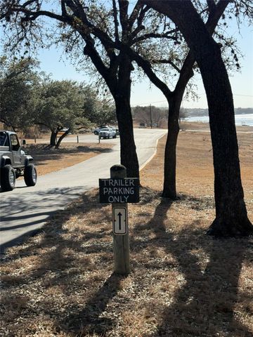 6203 Lakeshore DR, Lago Vista, TX 78645