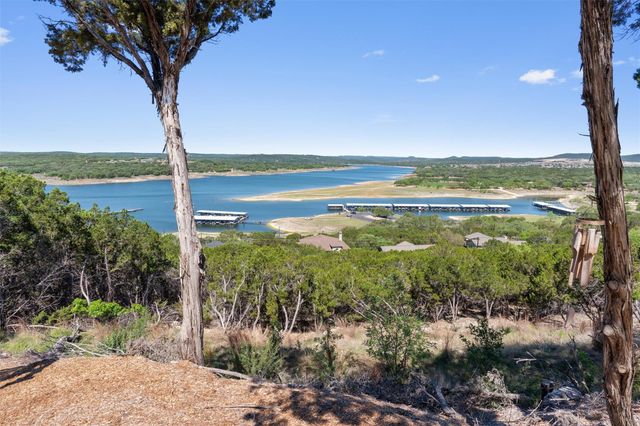 6203 Lakeshore DR, Lago Vista, TX 78645
